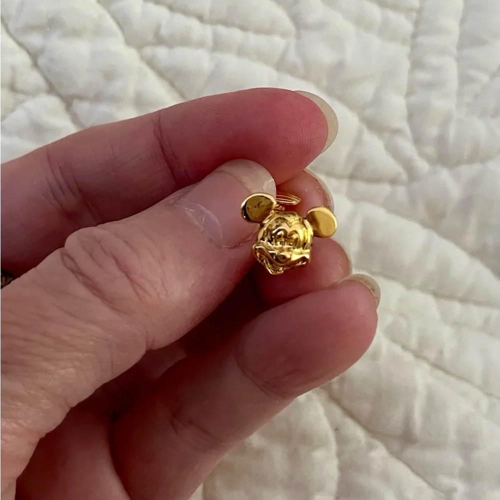 NIB vintage 1990 Avon Mickey Mouse clip on earrings set of 6 pairs party favors